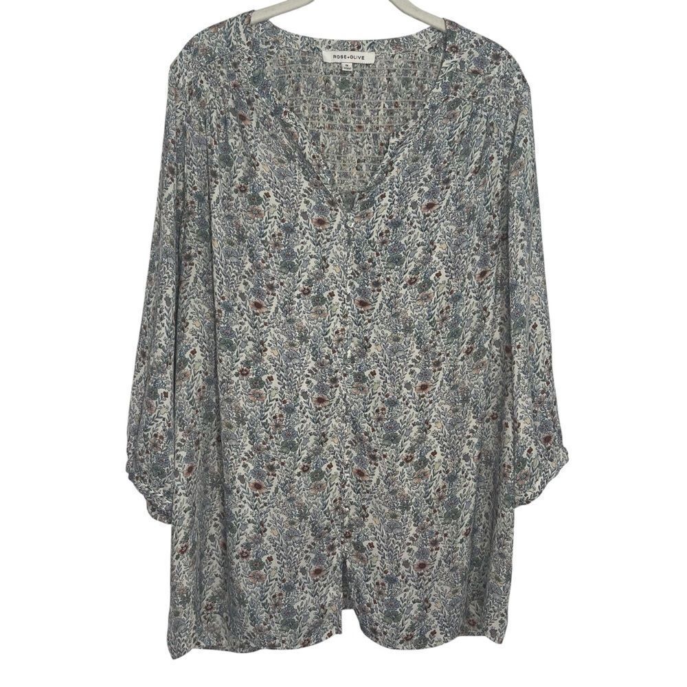 Rose + Olive Smocked Floral Blouse Top size 1X 3/4 Sleeve V-Neck Pullover Tunic